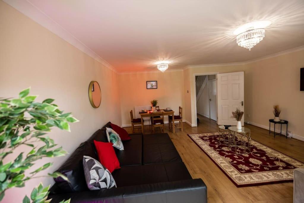 3 Bedrooms House-Sofabed-Parking-Bbqstove-Garden Londres Exterior foto